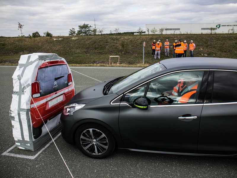 Active City Brake ve vozech Peugeot